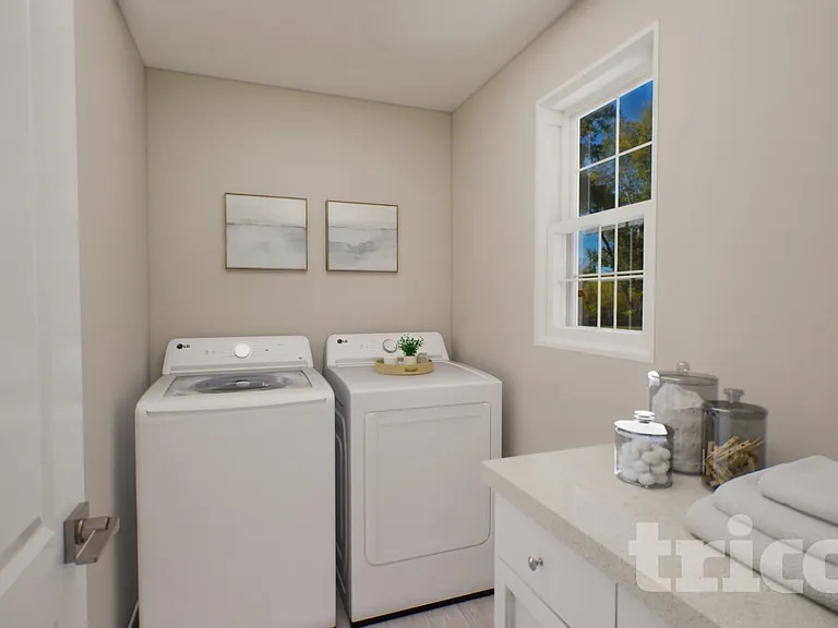 1740 Taylor Ave — Photo 11