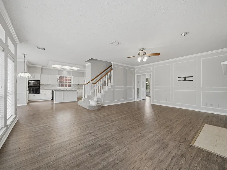 15122 Greenleaf Ln — Photo 25