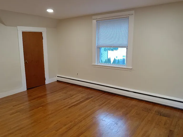 85 Webster St #2 — Photo 5