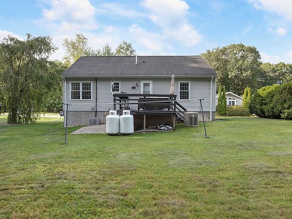 4th image of 97 Eagle Dr #97