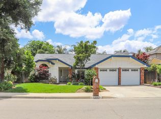 1887 E Omaha Ave, Fresno, CA