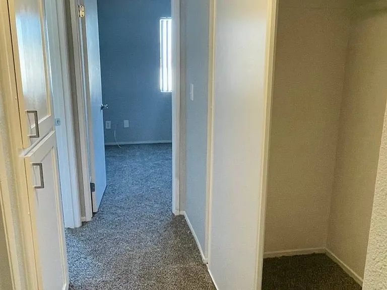 2x1_Hallway (2)