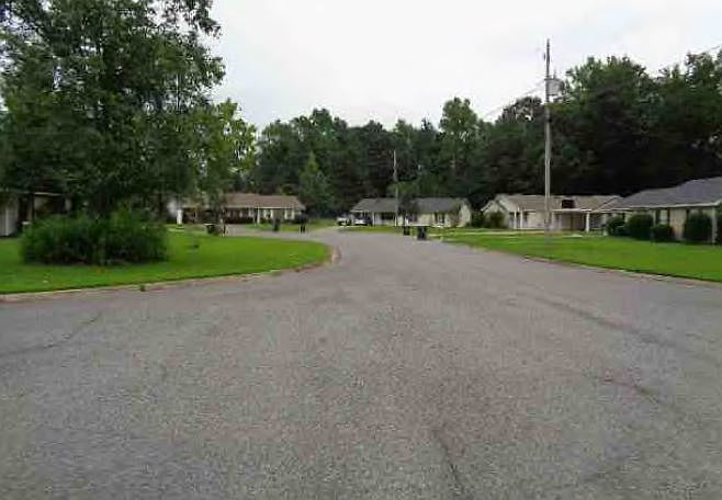 2nd image of 3846 Stafford Pl