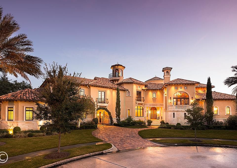 2nd image of 7 Grand Manor Ct