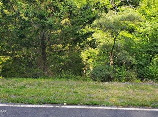 3428 Lancaster Dr, Bushkill, PA 18324