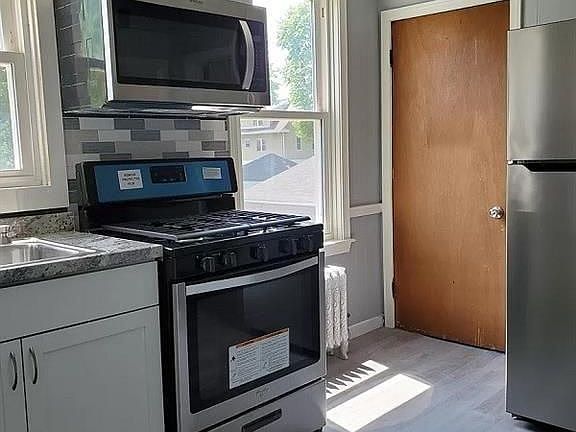 5th image of 118 Wentworth Ave Floor 2