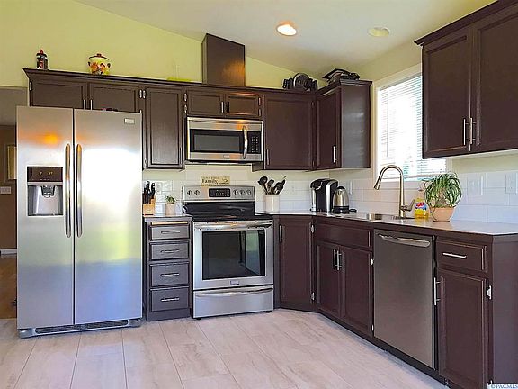3rd image of 9707 Percheron Dr