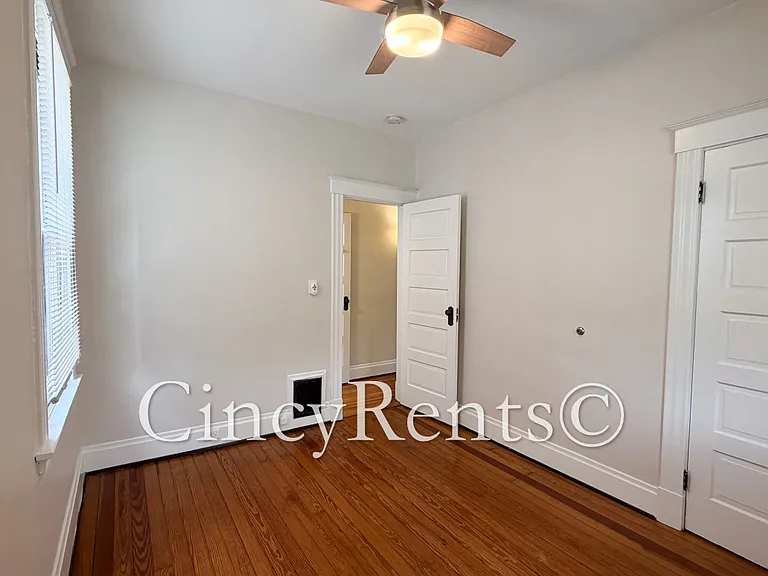 2800 Observatory Ave #2 — Photo 15