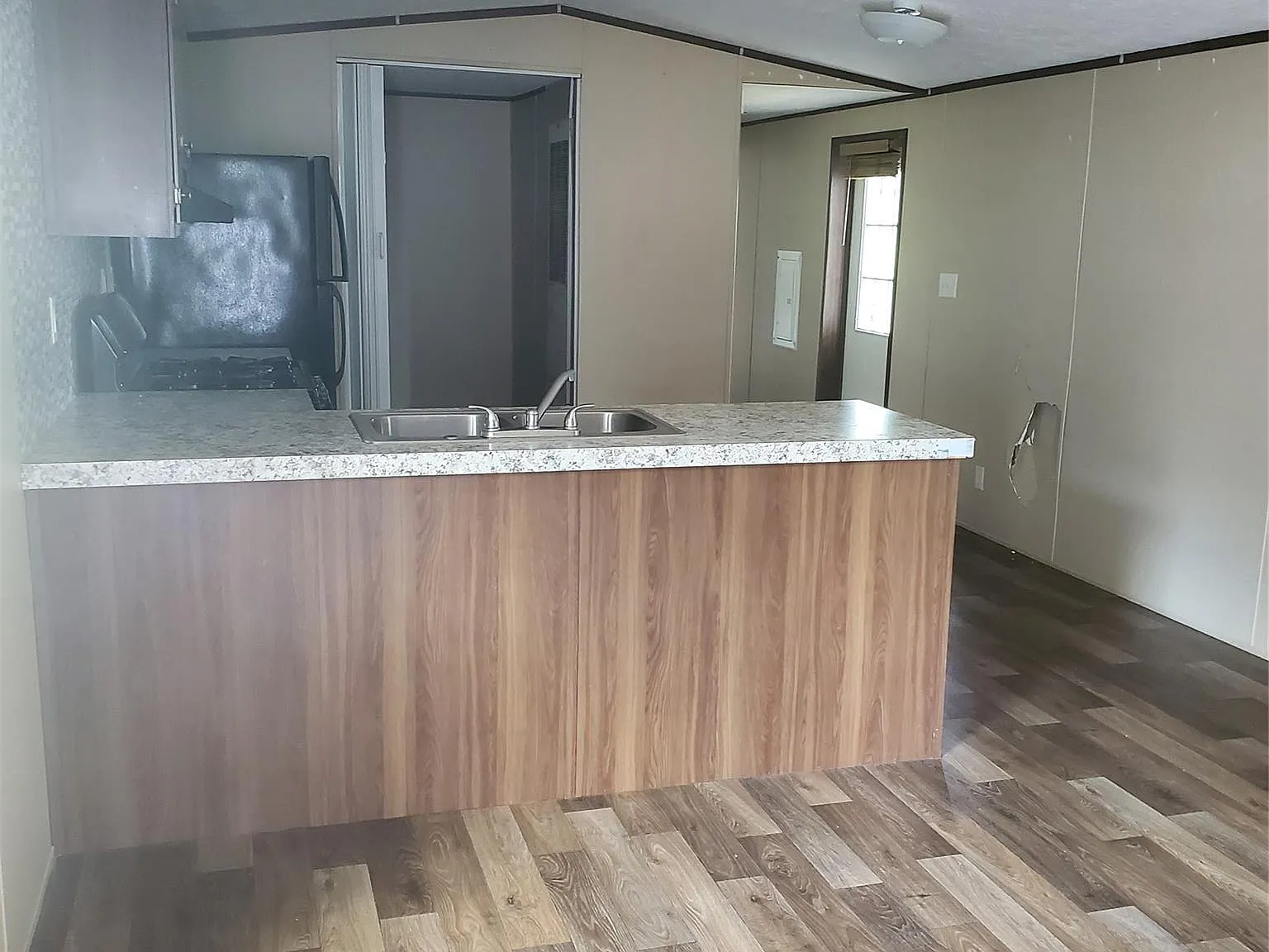 2 bed, 1.0 bath, 900 sqft, $1,750 — Photo 2