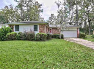 2042 Trescott Dr, Tallahassee, FL 32308