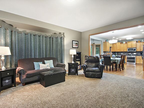 5th image of 175 Barrington Dr