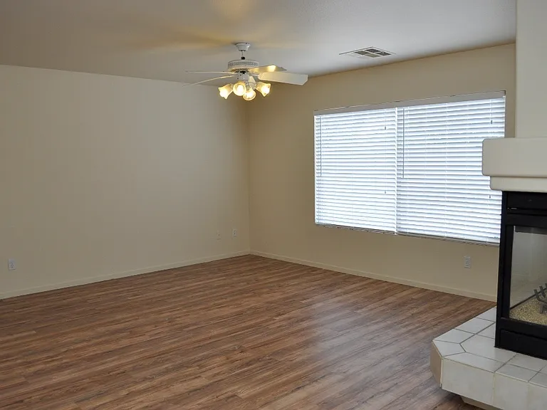 10137 Maidens Wreath Ct — Photo 6