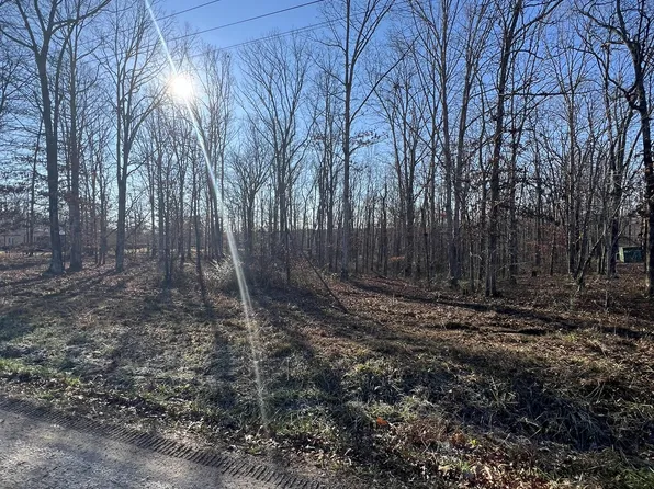 151 Kimberly Rd, Hohenwald, TN 38462