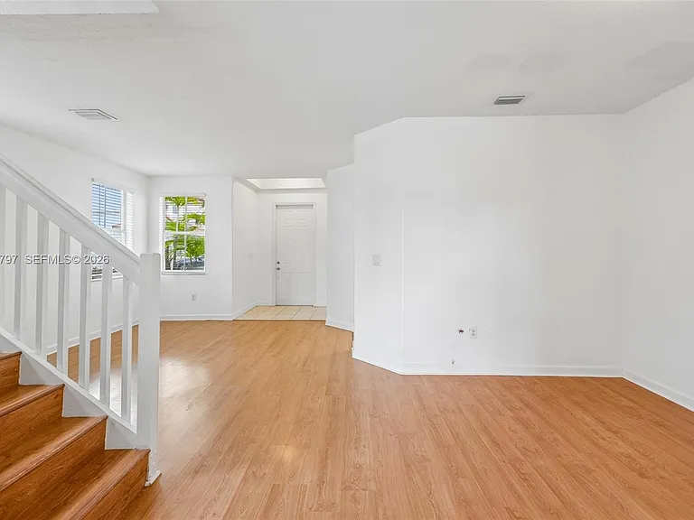 8188 NW 108th Pl #- — Photo 5