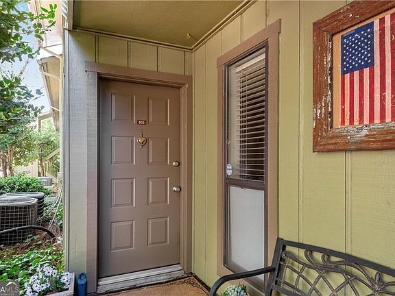 3rd image of 605 Dunbar Dr Unit 605