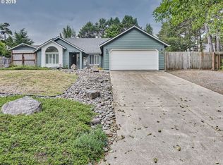 240 NW Lancer St, Lincoln City, OR 97367