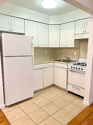 1st image of 3016 33rd St APT 1
