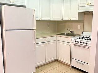 3016 33rd St APT 1, Astoria, NY 11102