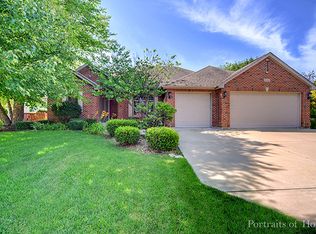 232 Willowwood Dr, Oswego, IL 60543