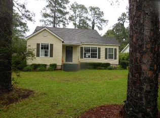 1315 Fairview Dr, Moultrie, GA 31768