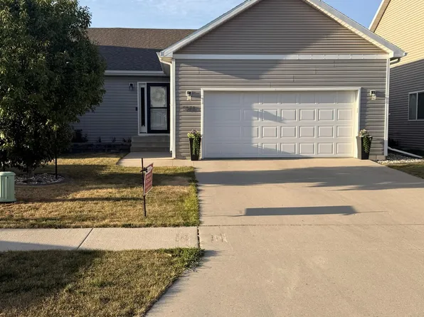 5873 57th Ave S, Fargo, ND 58104