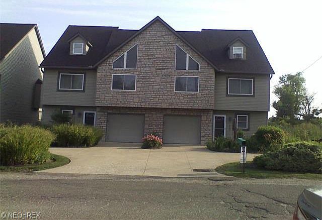 1st image of 2395 Lakeside Dr