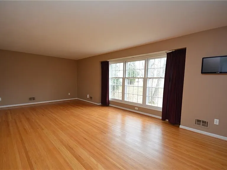 28 Candlewood Dr — Photo 6