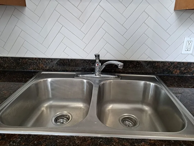 3105-07 Cleveland — Photo 12