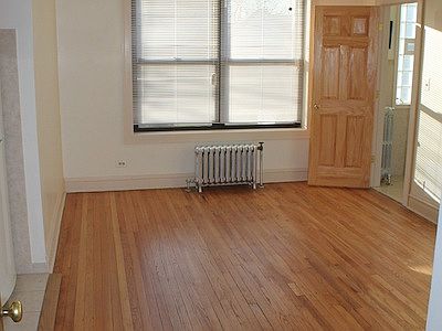 1st image of 4538 N Clark St APT 206
