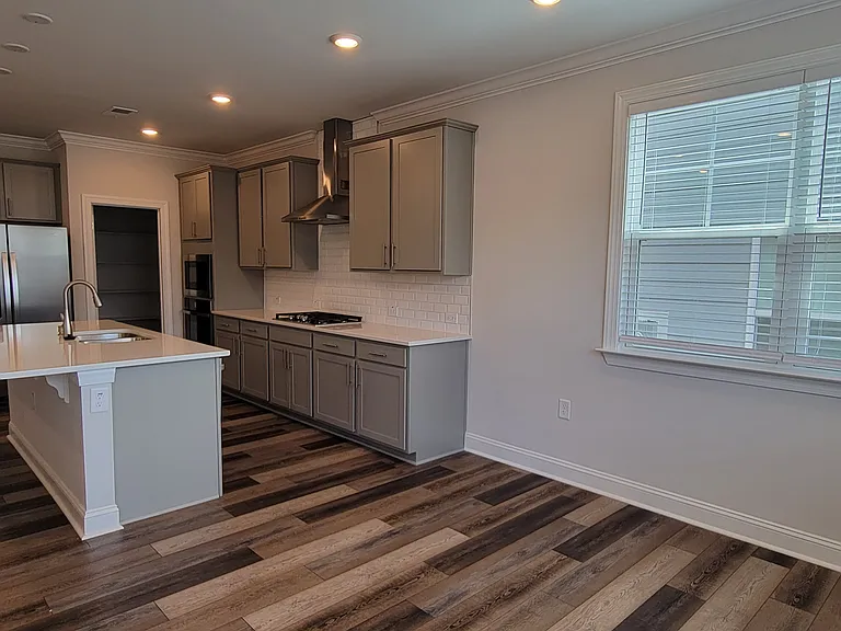 745 Cormiche Ln — Photo 10
