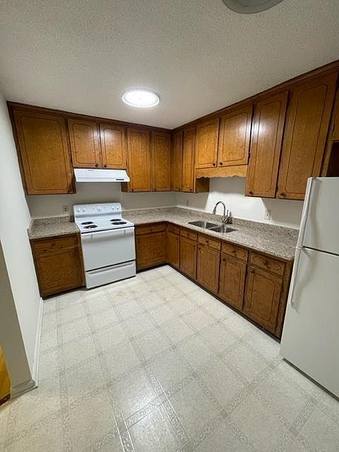2nd image of 2116 Lamar Dr #A