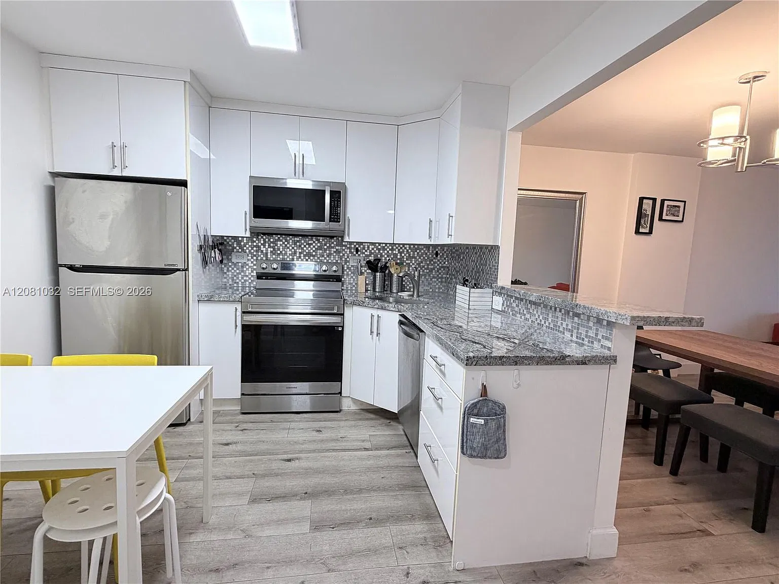 Commodore Plaza Condo — Photo 3