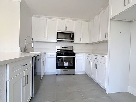 4th image of 6544 Whitsett Ave Unit 1-9