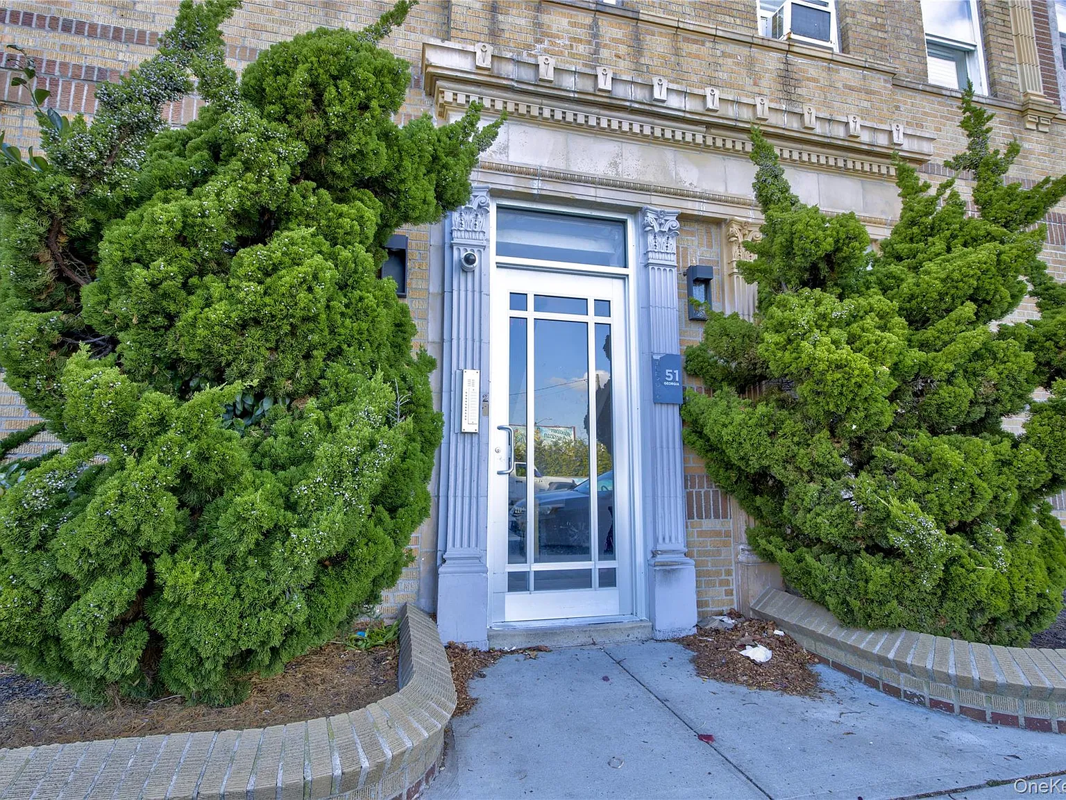 1 bed, 1.0 bath, $2,400 — Photo 1