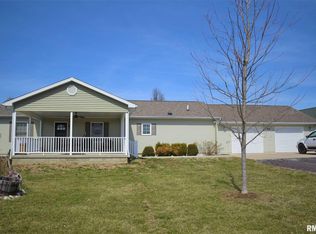 1880 Baldwin Rd, Jacksonville, IL 62650