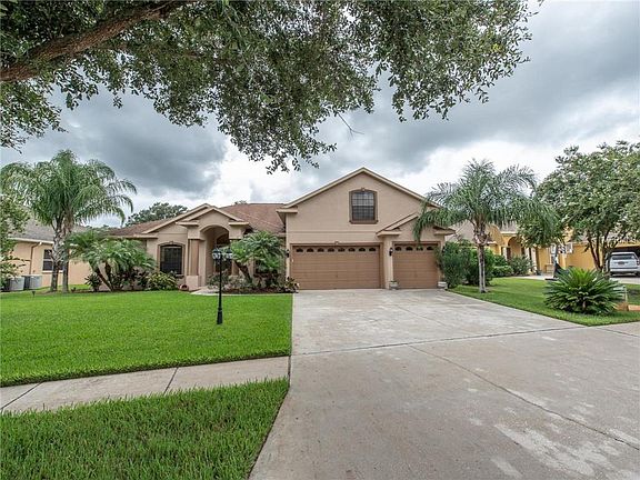 2nd image of 1106 Carriage Park Dr