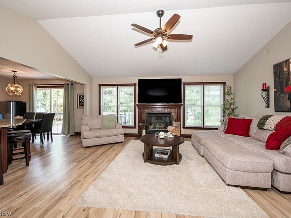 3rd image of 6578 N Carolina Pl