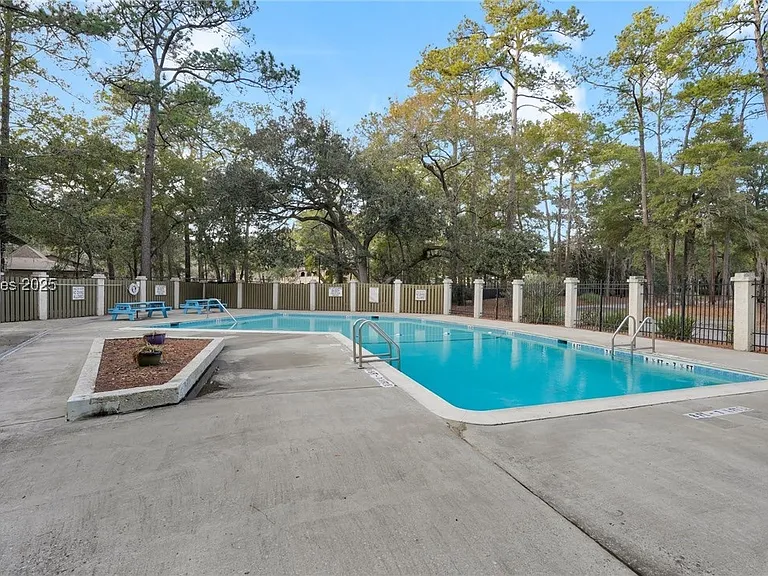 400 William Hilton Pkwy #104 — Photo 9