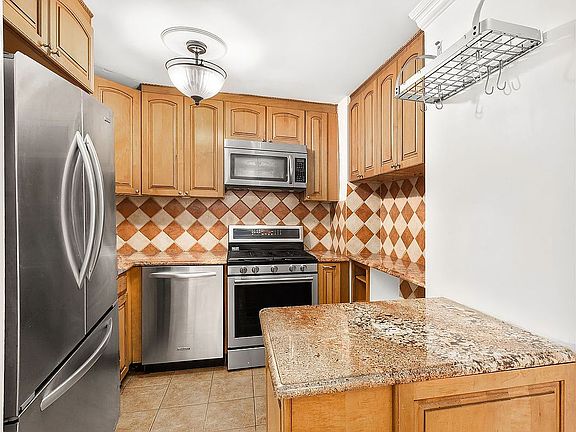 2nd image of 1160 3rd Ave APT 3D