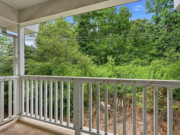 106 Sterling Ct — Photo 25