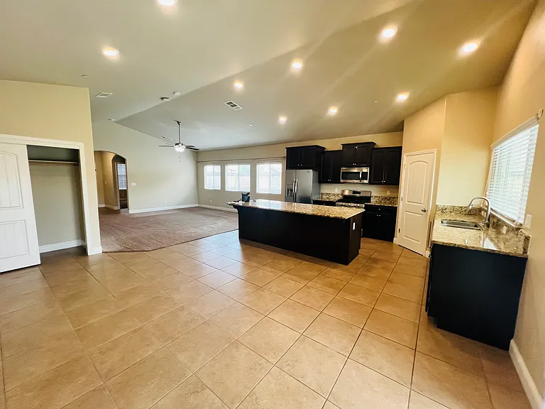 9223 Oak Garden Ln — Photo 11