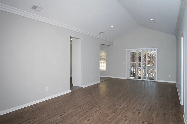 Fairfield Townhouses at Ridge — Photo 3