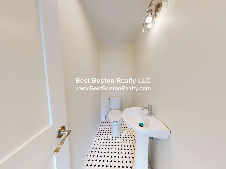 242 Somerville Ave — Photo 15