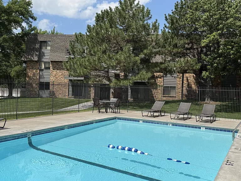 Meadow Wood — Photo 19