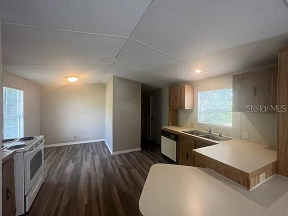 4th image of 3245 E Main St #21