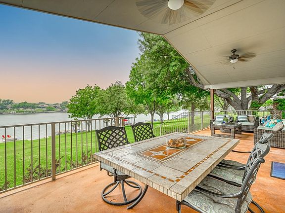 2nd image of 2956 River Oaks Drive