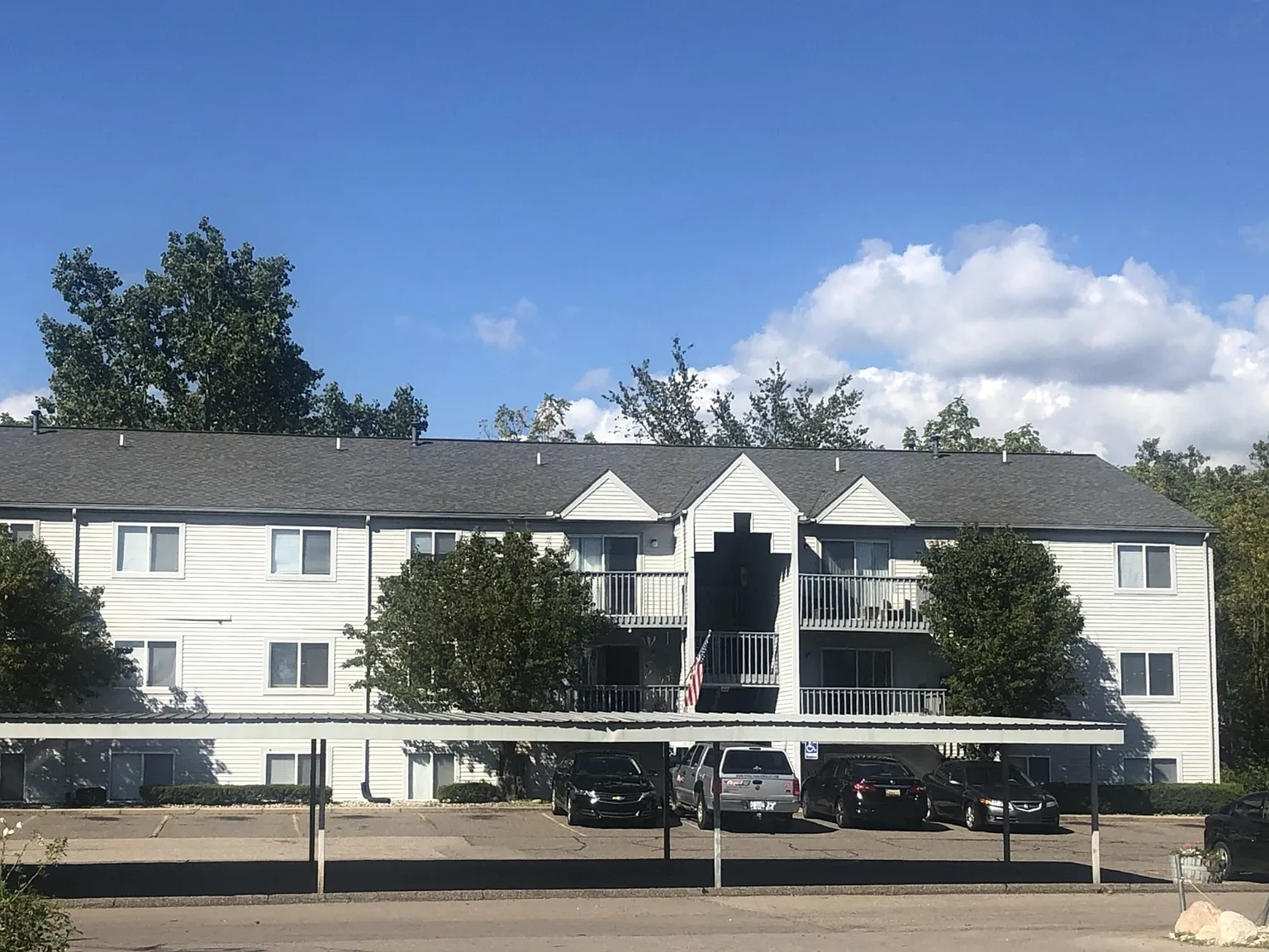 Greyberry Apartments — Photo 4