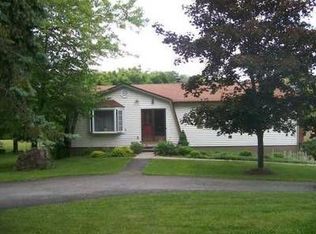 32 Waterbury Rd, Warwick, NY 10990