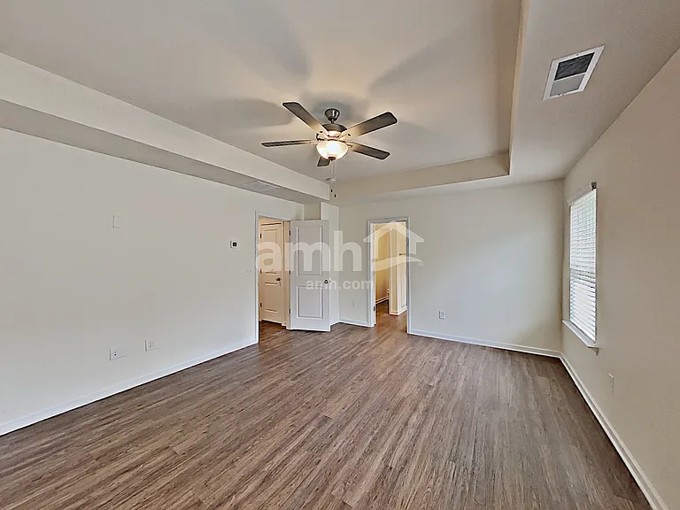 516 Woodall Rd — Photo 9