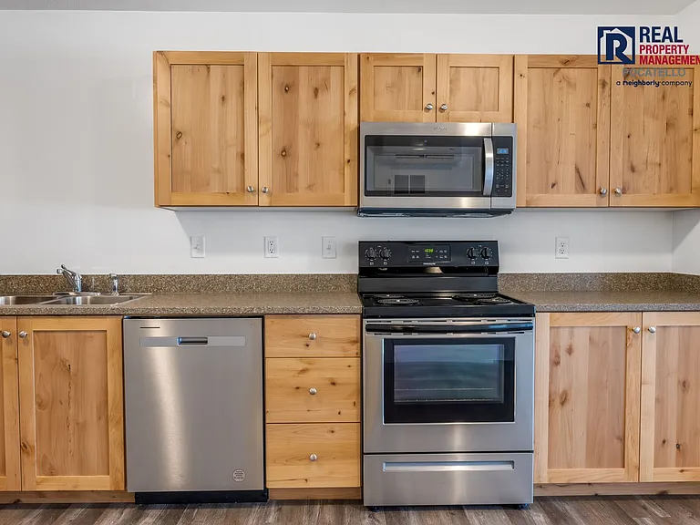 251 W Linden Ave #10 — Photo 3